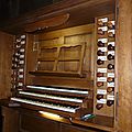 La Console de l'orgue de Saint-Taurin 1